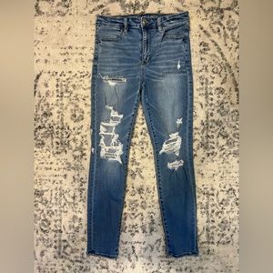 American Eagle distressed jegging